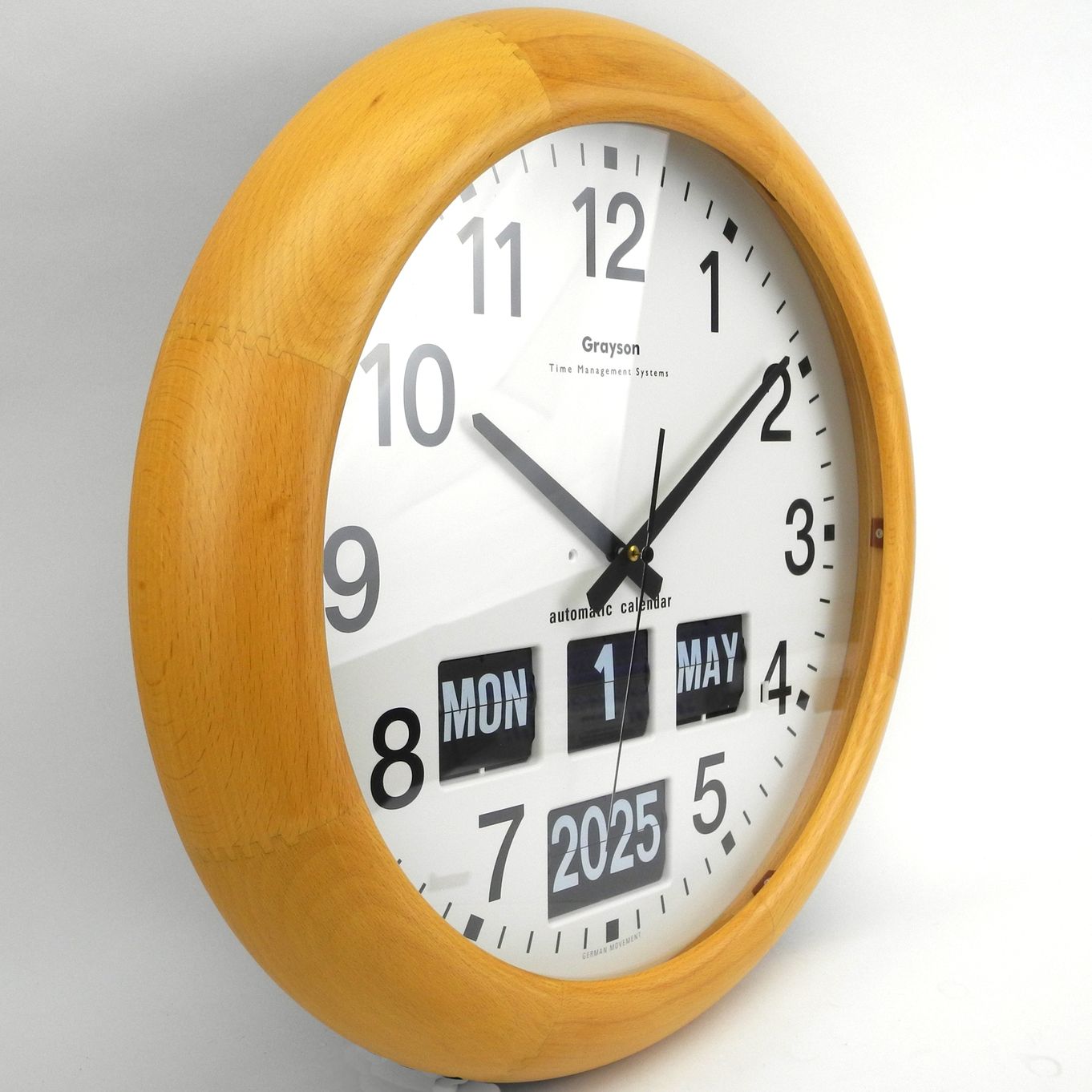 ROUND CALENDAR CLOCK WITH YEAR